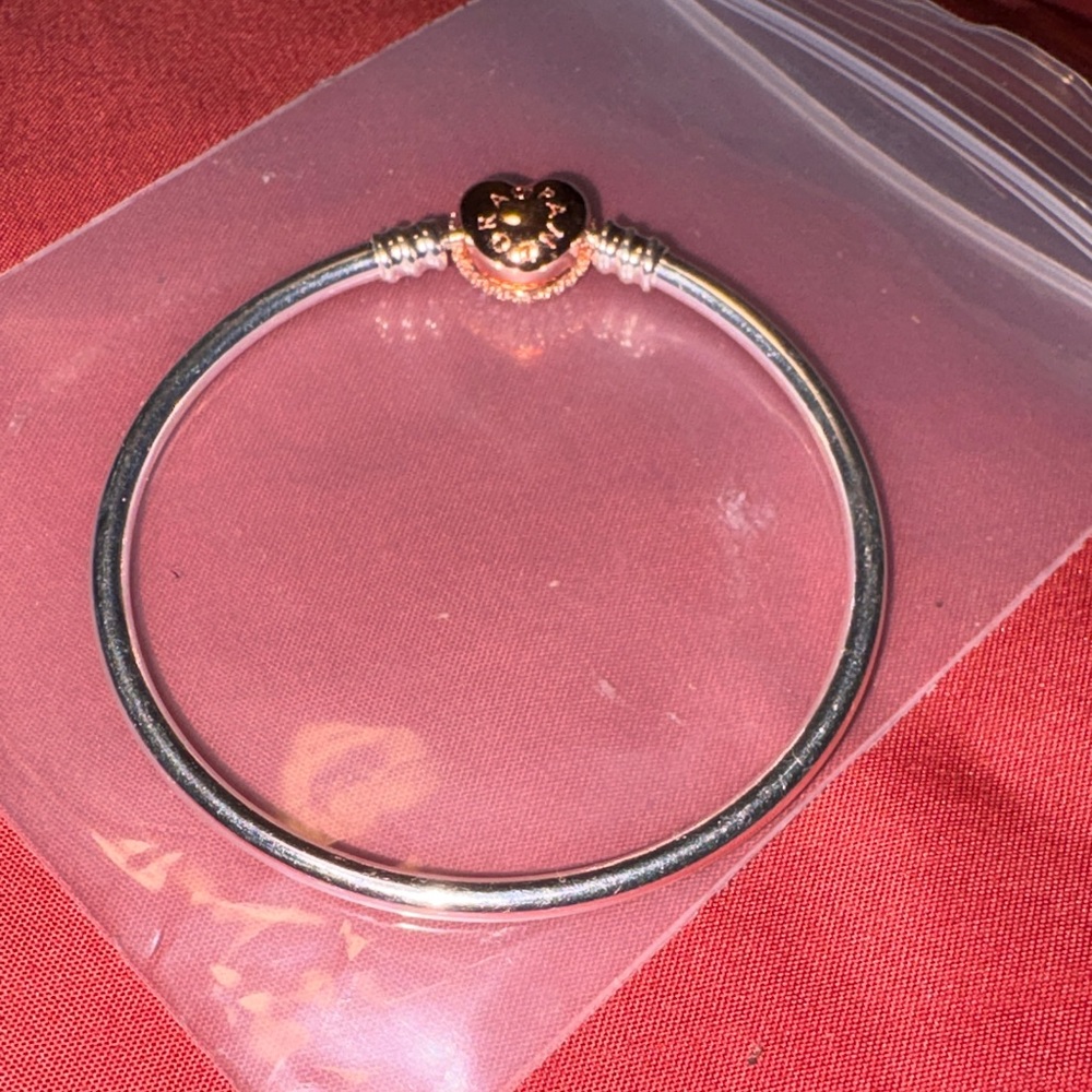 Pandora Elegant Silver and Gold-Toned Heart Bracelet